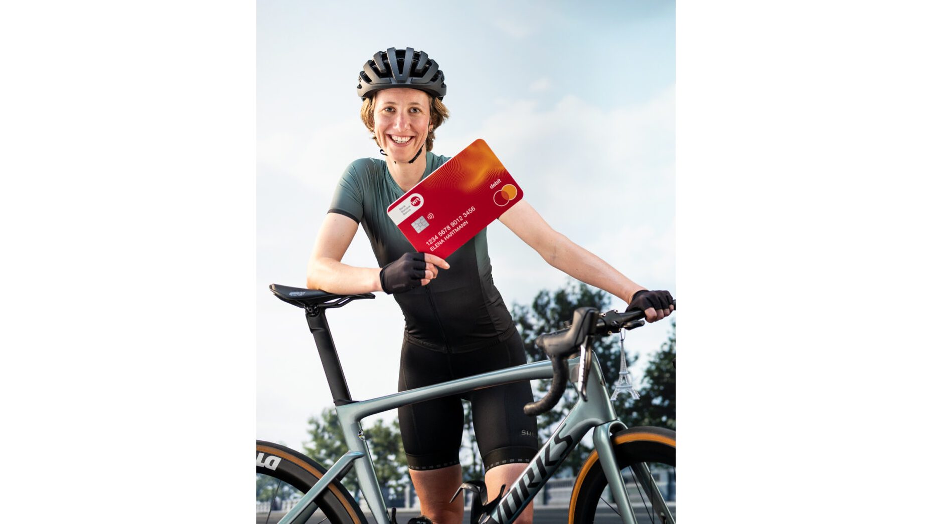 Elena-Paris-1041522-1080x1350