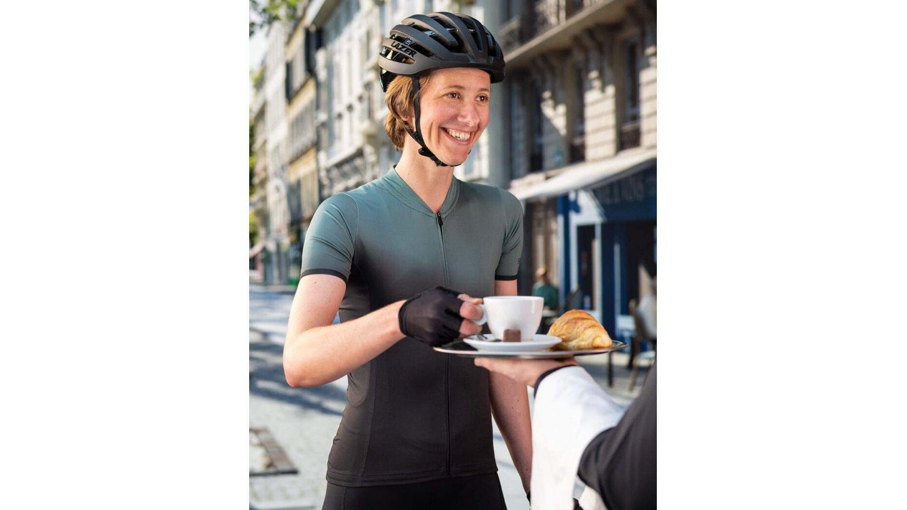 Elena-Paris-Kaffee-1041550-1080x1350