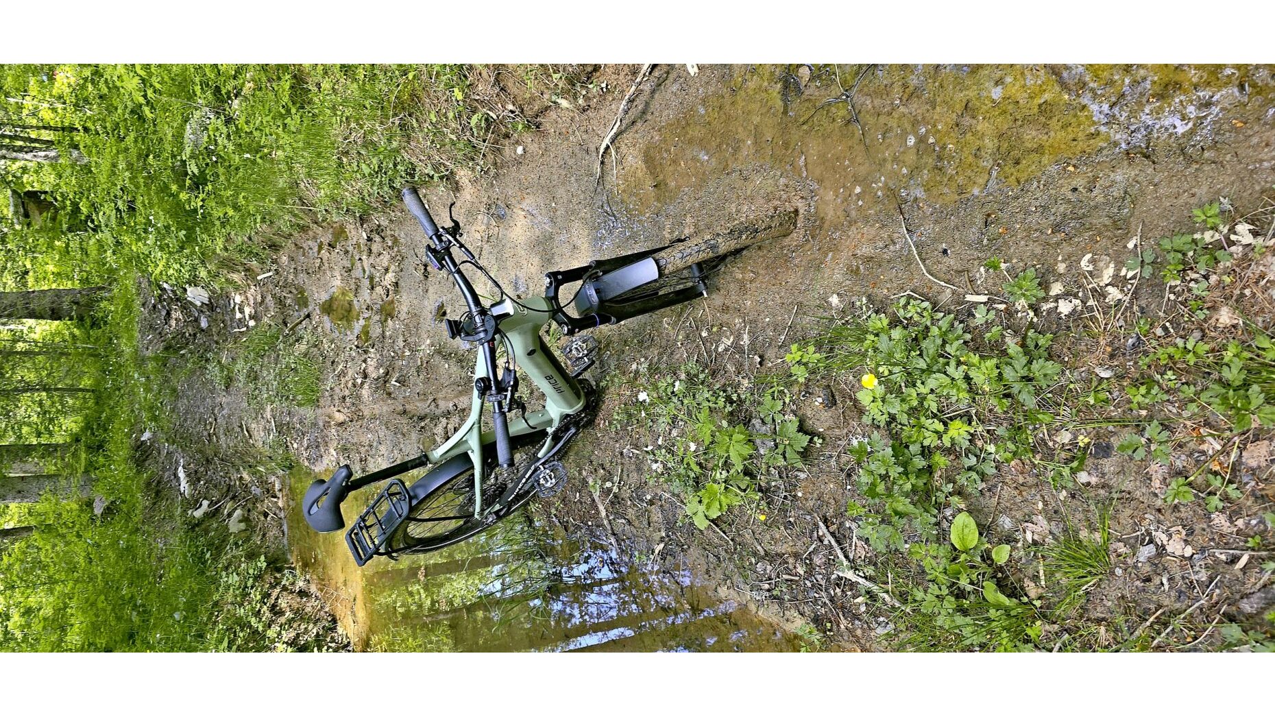 Velo steckt im Schlamm